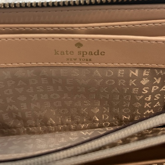 Kate Spade Wallet - Picture 5 of 5